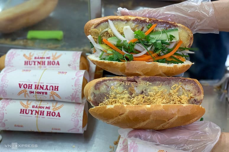 Bánh mì nổi tiếng tại Sài Gòn 