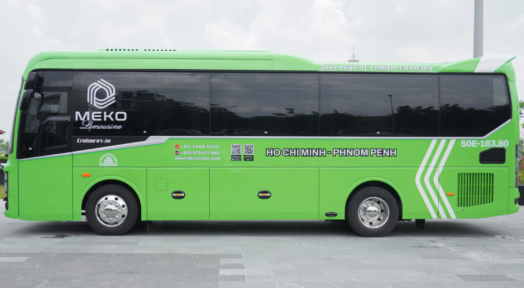Xe limousine 19 chỗ 