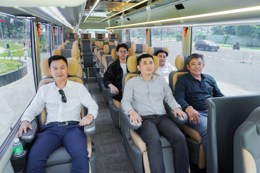 Chuyến xe cao cấp MEKO Limousine