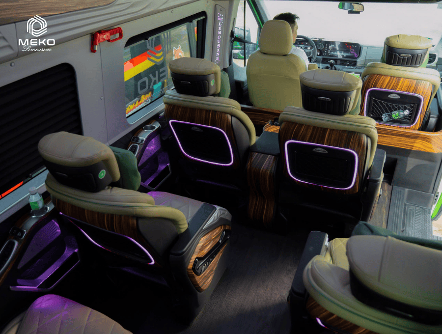 Khoang hành khách rộng rãi và riêng tư của nhà xe Cần Thơ MEKO Limousine